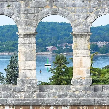 P-e Apartman Pula